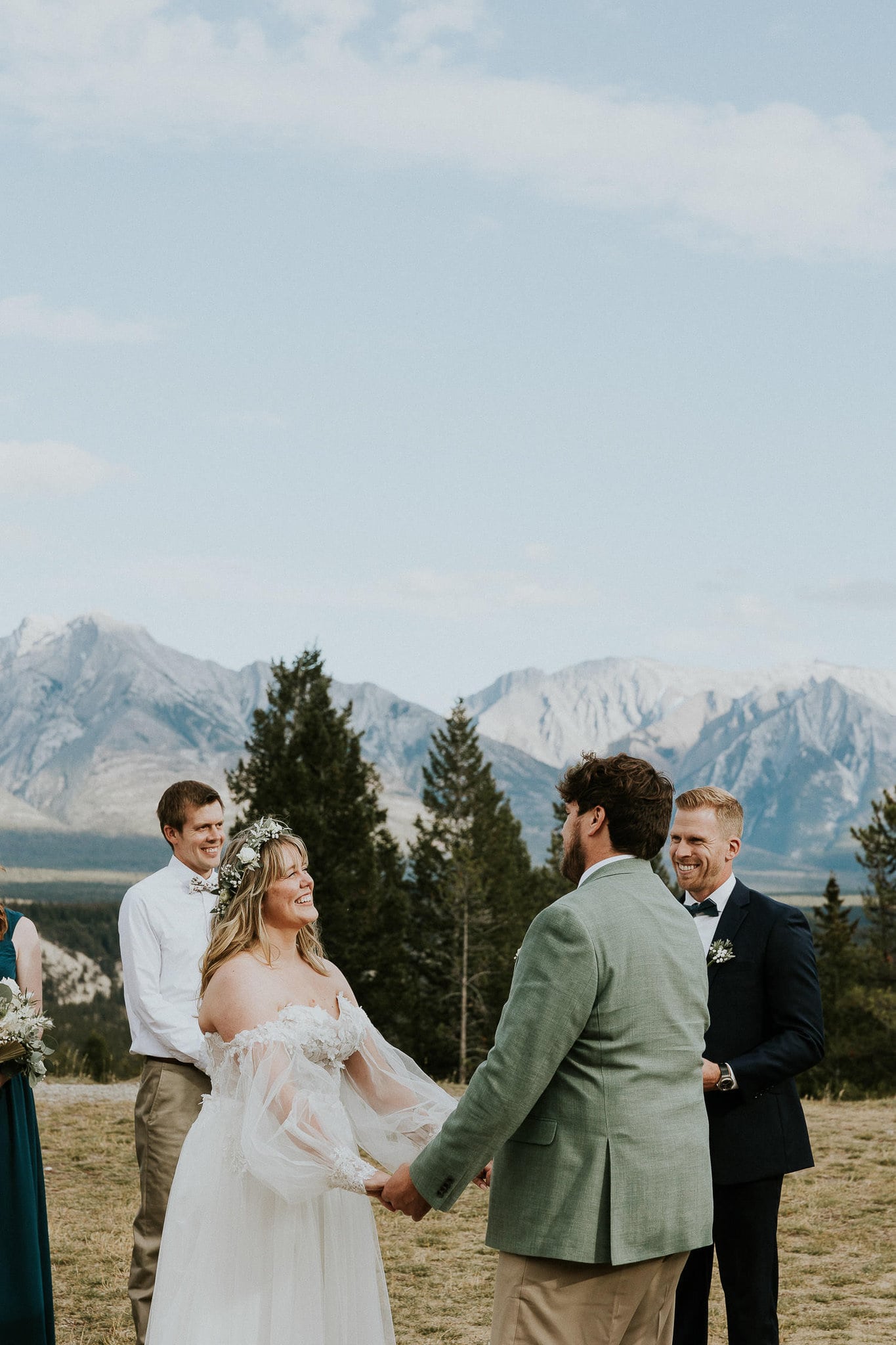 Tunnel mountain outdoor wedding in Banff with boho style